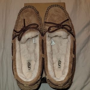 UGG Moccasin
